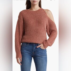 Vigoss | Cutout Shoulder Pullover Sweater | M